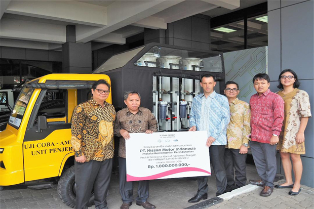 Nissan Indonesia Donasikan...