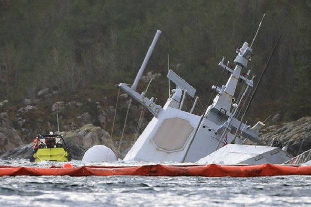 Kapal Perang Norwegia...