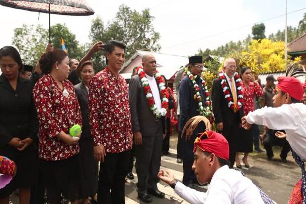 Wagub Maluku Utara Membuka...