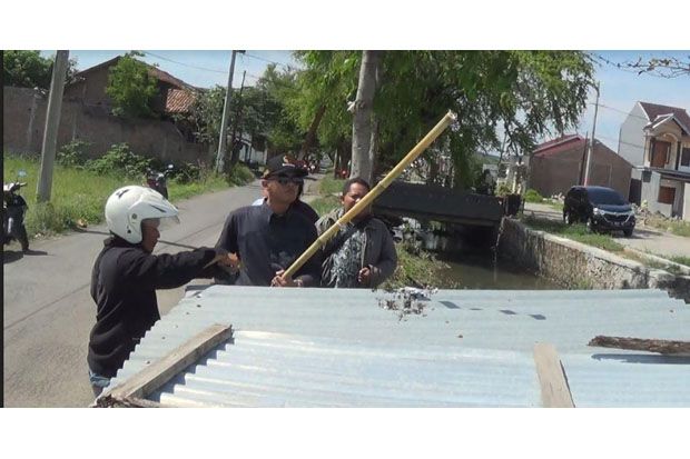 5 Bendera PKS Dibakar...