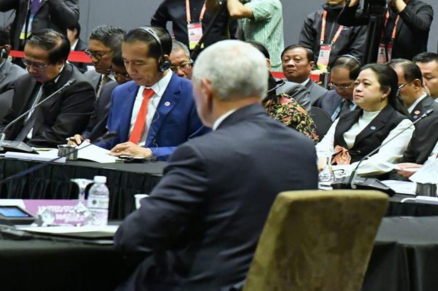 Jokowi Serukan Kurangi...