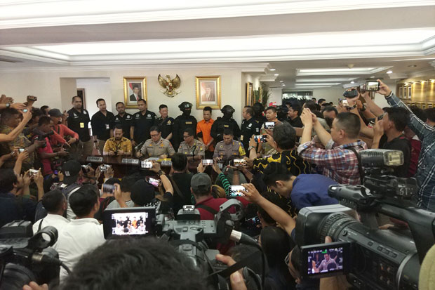Pembunuh Satu Keluarga...
