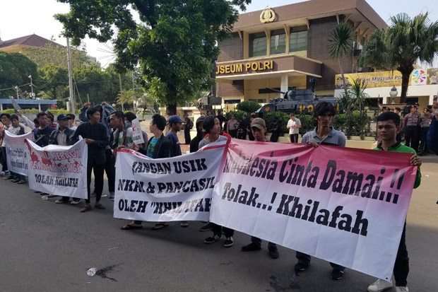 Mahasiswa Desak Polri...