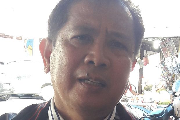 Pecat Ribuan Honorer,...