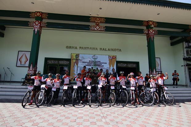 Tempuh Jarak 6752Km,...