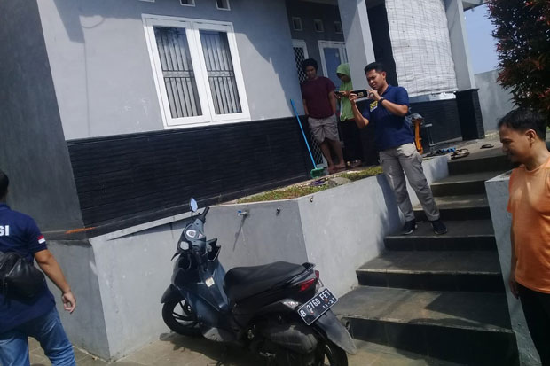 Terekam CCTV, Tiga Pencuri...
