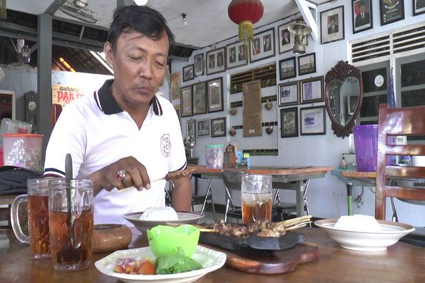 Warung Ini Tawarkan...