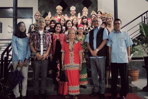 Universitas Budi Luhur...