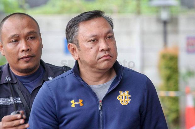 Tersangka Suap, Bupati...