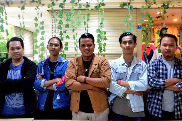 Band asal Tangerang...