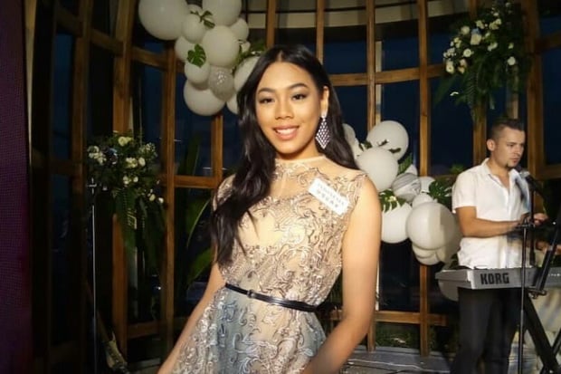 Miss Indonesia Tampak...
