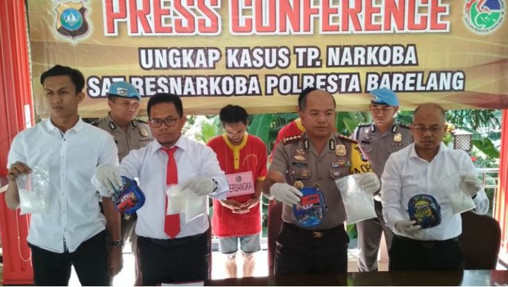 Ambil Kiriman Sabu 1...