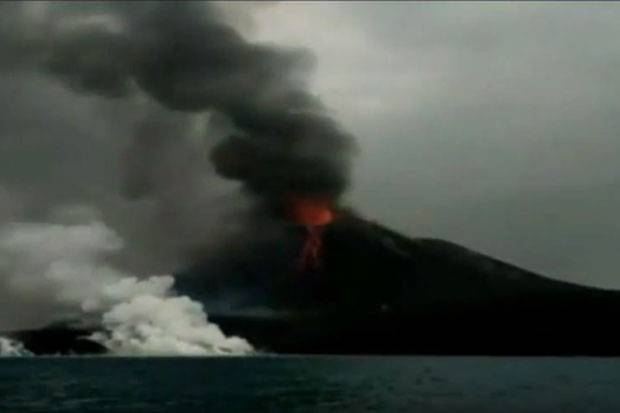 Semburan Abu Gunung...