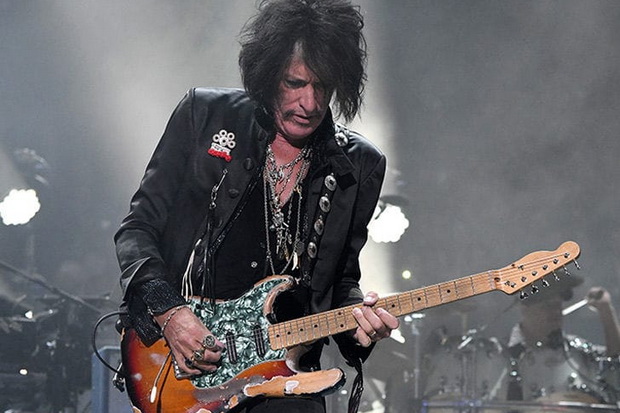 Ambil Cuti, Joe Perry...