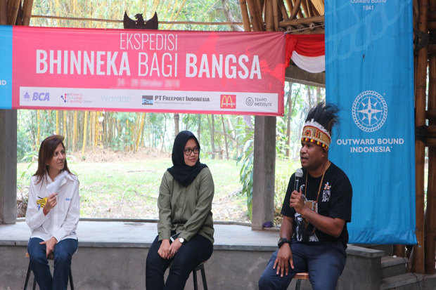 Belasan Pelajar Papua...