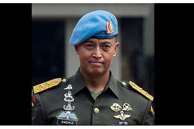 Presiden Jokowi Lantik...