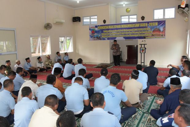 Puluhan Prajurit Lanud...
