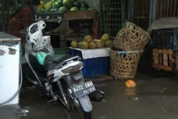 Jalan Kemang Tergenang,...