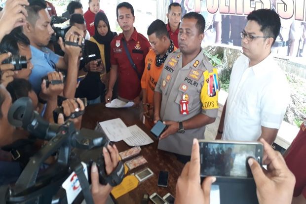 Polisi Bidik Tersangka...