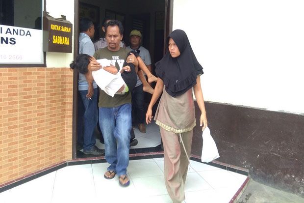 Gadis Kecil Korban Pencabulan...
