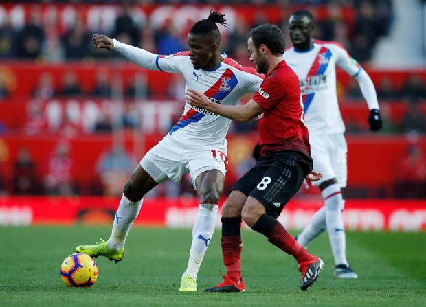 Manchester United Diimbangi...