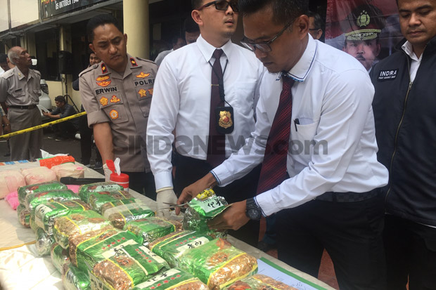 Dua Karung Narkoba Dikirim...