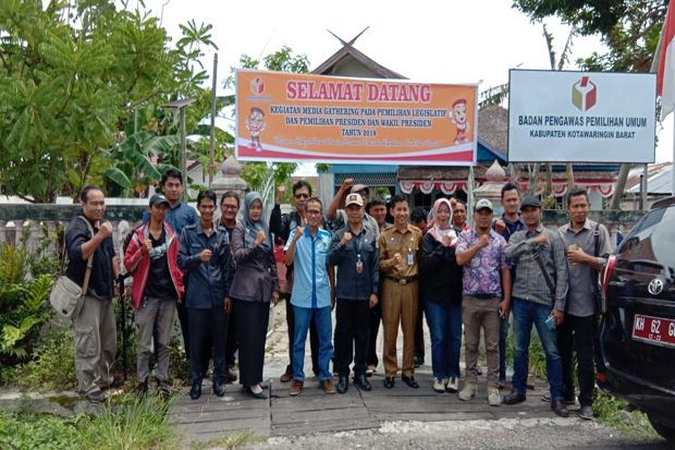 Bawaslu Kobar Gandeng...
