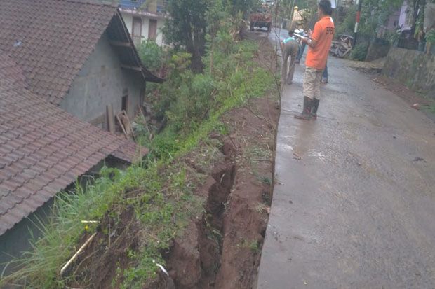Tiga Rumah di Temanggung...