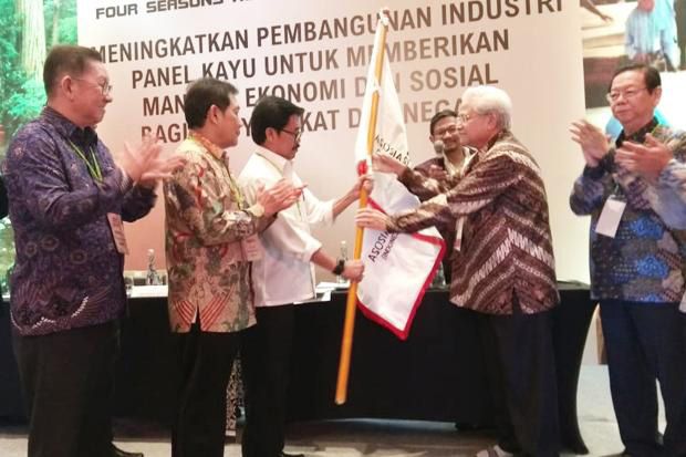 Industri Kayu Lapis...