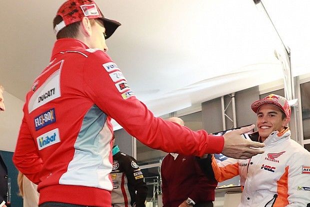 Duet Marc Marquez -...