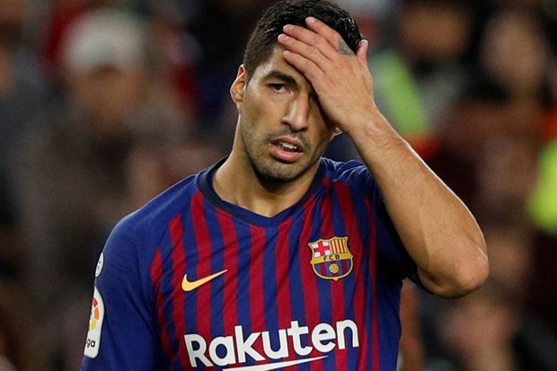 Suarez Terkapar, Badai...