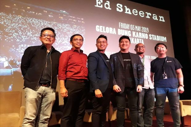 Ed Sheeran Gelar Konser...