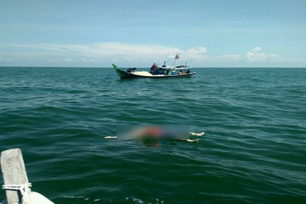 3 Mayat Ditemukan Mengambang...
