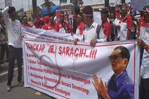 Ratusan Tenaga Honorer...