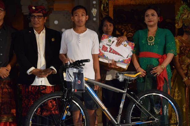 HUT Tabanan Bertabur...
