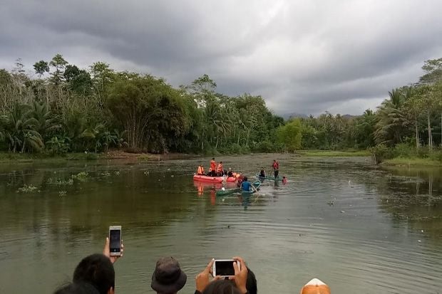 Tenggelam di Dasar Sungai...