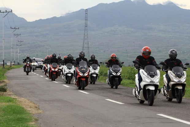 Honda PCX Sukses Melintasi...