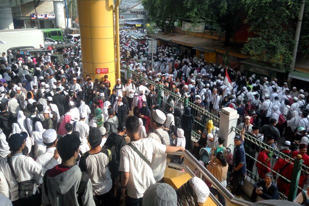 Massa Reuni Akbar 212...