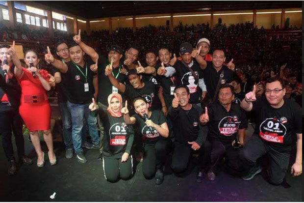 Rieke Gelorakan Semangat...