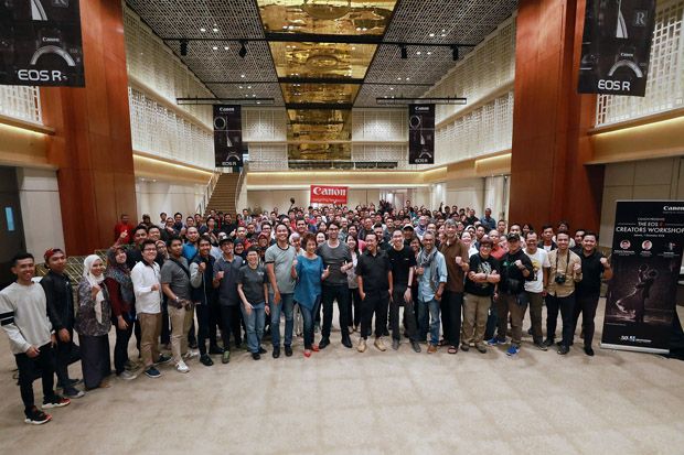 Canon Datangkan Fotografer...