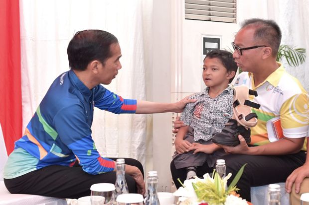 Saat Jokowi Sapa Difabel...