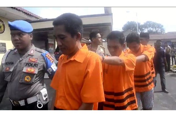 Polisi Sita 12 Senpi...
