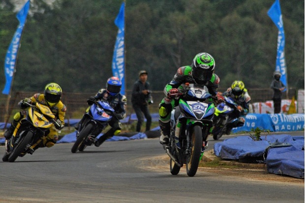 Ratusan Pembalap Ramaikan...