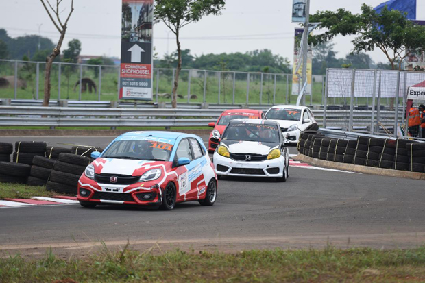 Inilah Juar Honda Jazz...