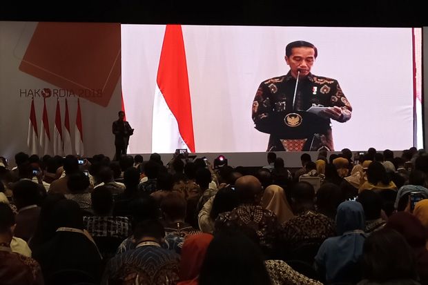 Jokowi: Deregulasi-Debirokratisasi...