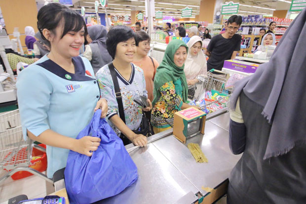 Masih Sediakan Plastik,...