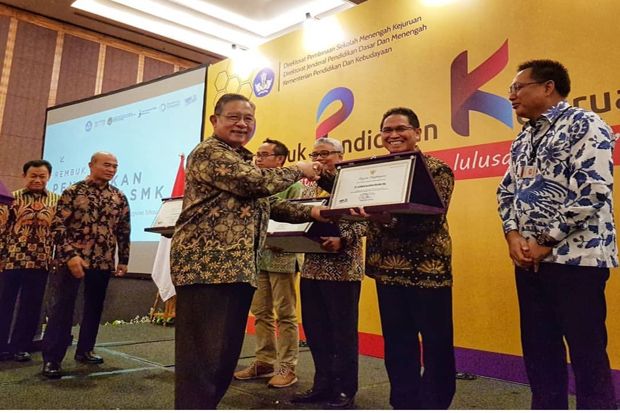 Tekan Angka Pengangguran,...