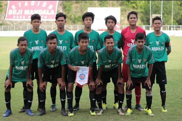 Pelatih Bara FC Pilih...