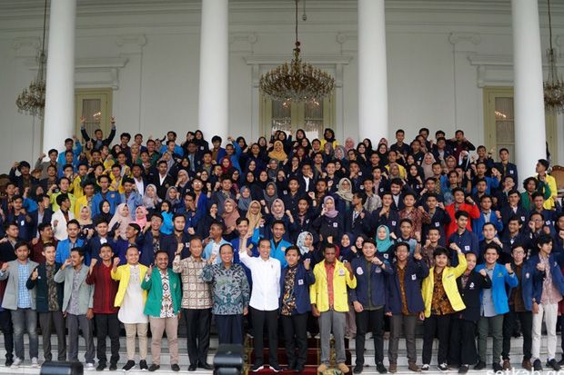 Mahasiswa Minta Jokowi...