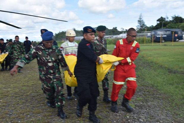 Jenazah Korban OPM Tiba...
